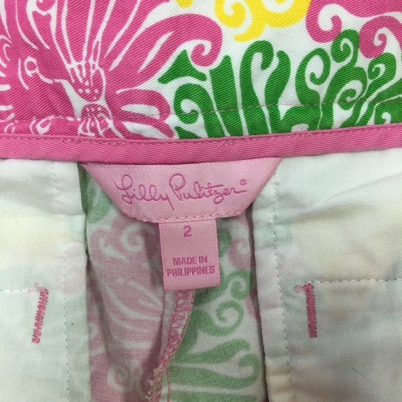 Lilly Pulitzer Floral Yellow Bermuda Shorts Size 2 - Picture 9 of 10